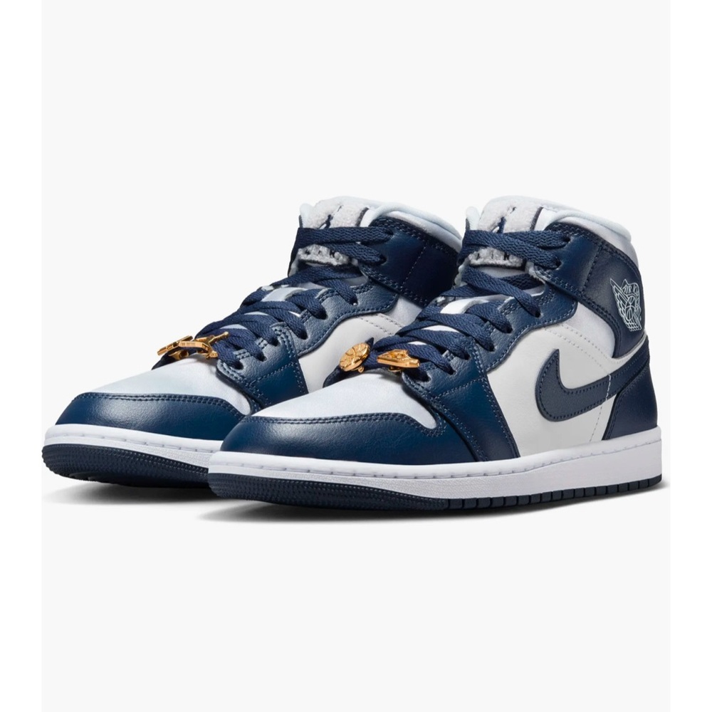 Women’s Air Jordon 1 Mid SE